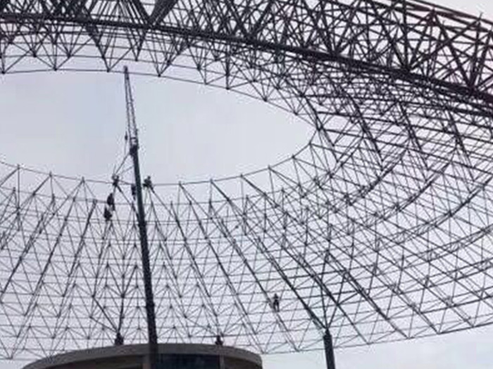 五大连池网架钢结构工程有限公司