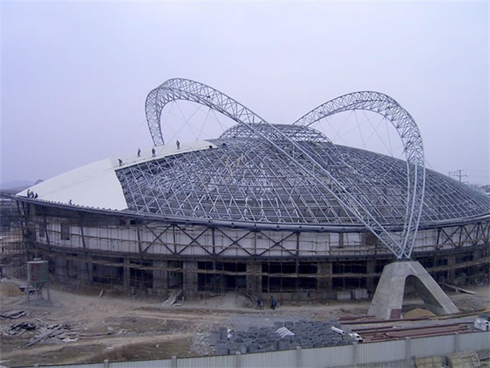 五大连池体育中心篮球馆网架加工